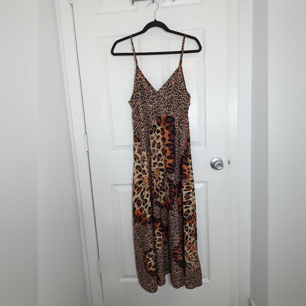 Leopard Printed V-Neck Maxi Dress